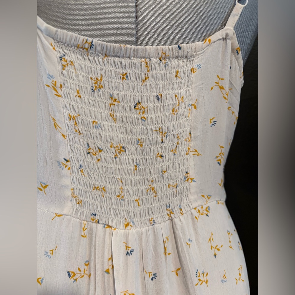 Cotton On Women’s Woven 90s Mini Dress – “Isobel” Ditsy Floral (White) | Medium - Picture 6 of 12